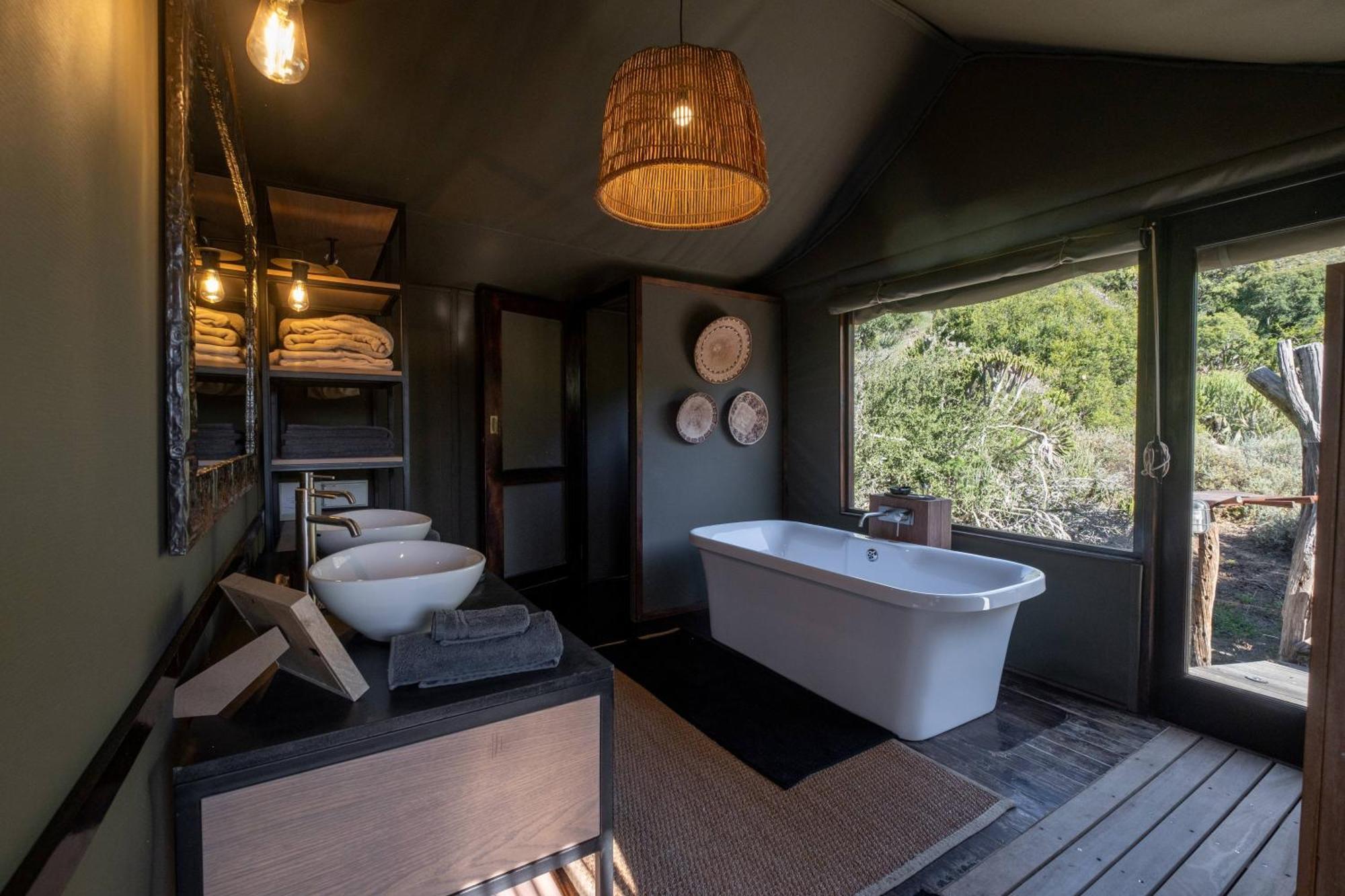 HillsNek Safari Camp – Amakhala Doğa Koruma Alanı Dış mekan fotoğraf